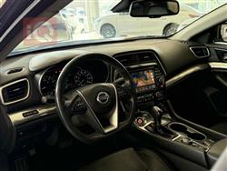 نيسان ماكسيما